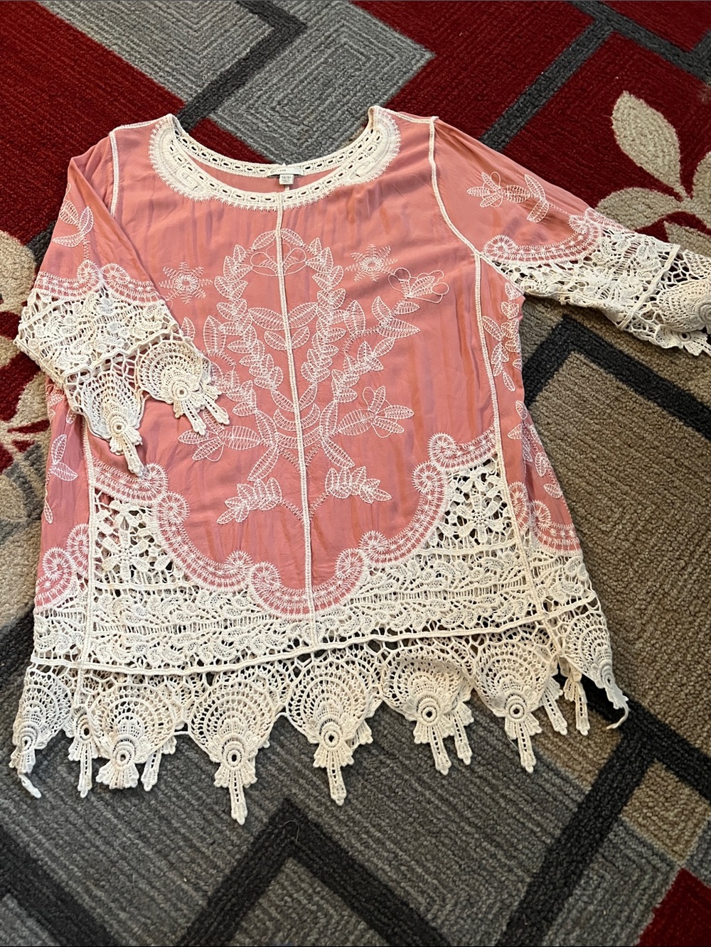 Rose Pink Embroidered boho Crochet-Trim Tunic Top - Picture 2 of 8